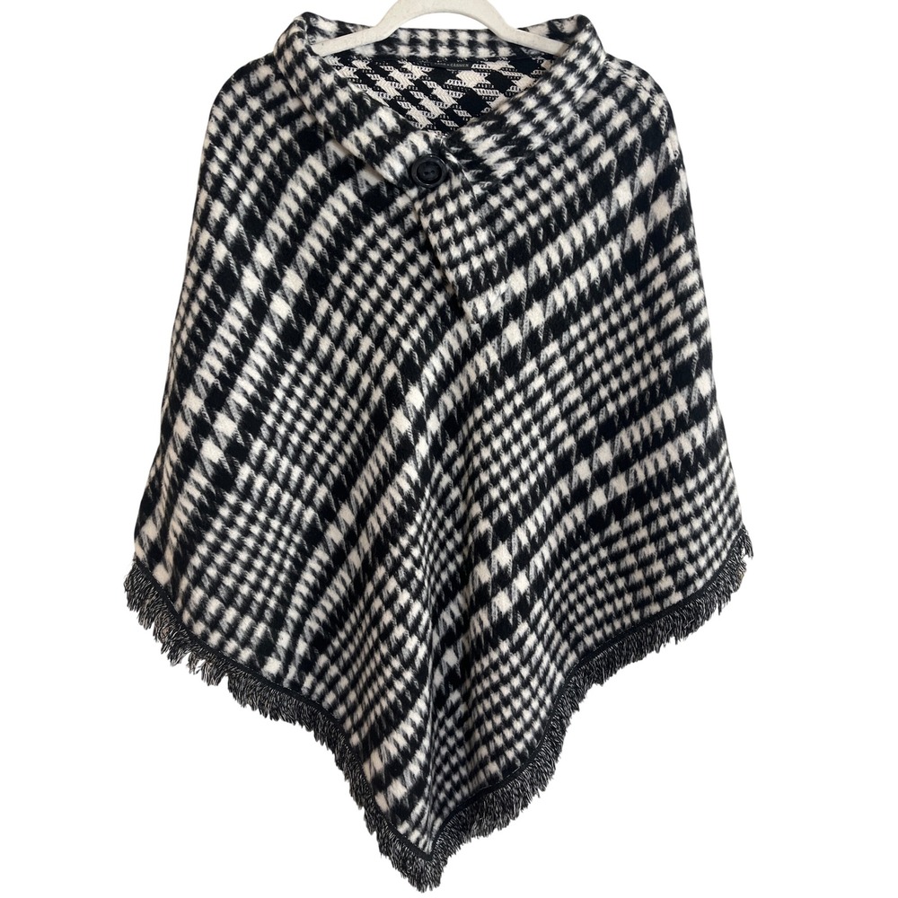 Coco + Carmen Poncho Women OS Black White Houndstooth Plaid Fringe Button Wrap